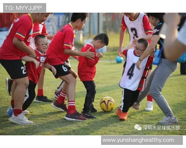 足球树脂胶的应用与优势解析助力球场建设与维护